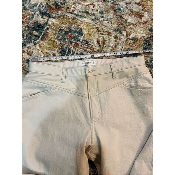 Abercrombie & Fitch NWT High Rise 90s Relax Jean denim&faux leather sz 34 (18R) - Picture 6 of 8